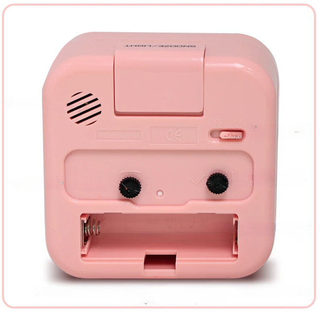 Różowy kwadratowy budzik dla dziewczynki