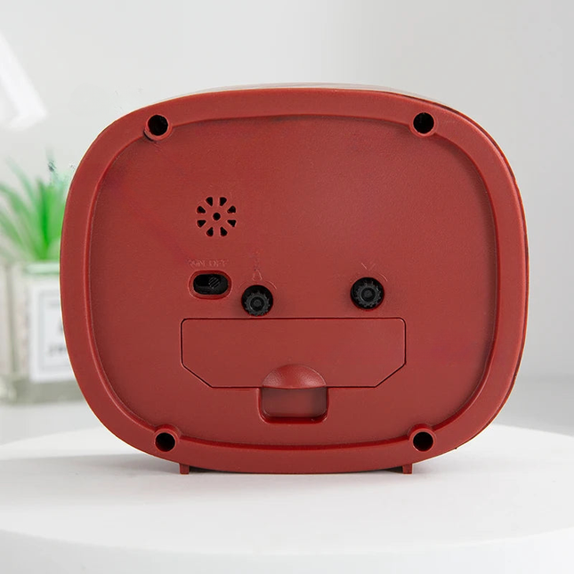 Analogowy budzik z dużymi cyframi