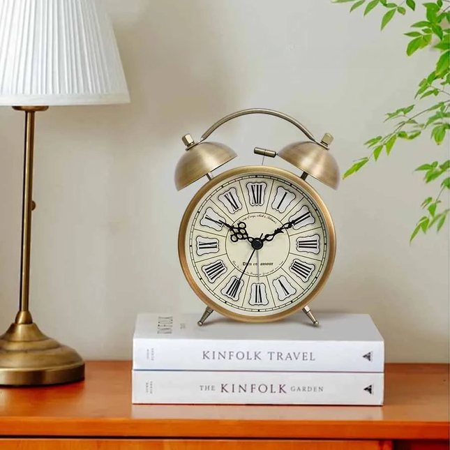 Mosiężny budzik retro z dzwonkami