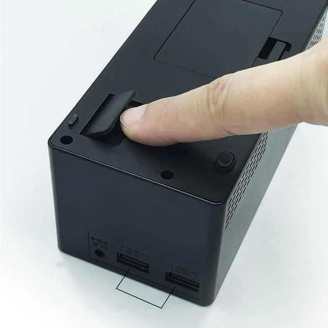 Cyfrowy budzik z projektorem na sufit