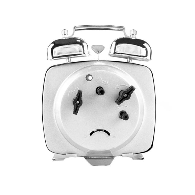 Kwadratowy mechaniczny budzik w stylu retro