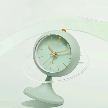 Stylowy budzik retro na stojaku