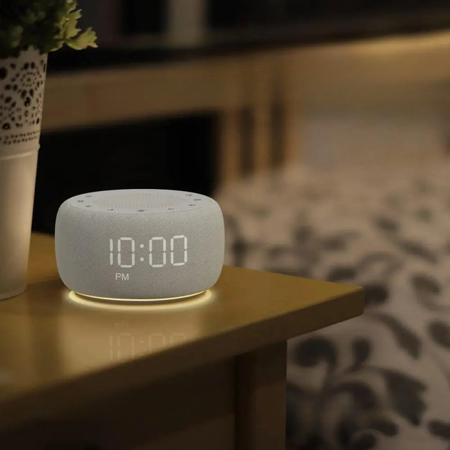 Cyfrowy radiobudzik z wbudowanym radiem FM