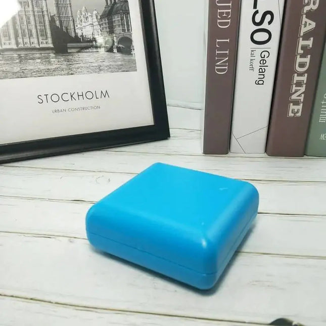 Mały składany budzik w stylu retro