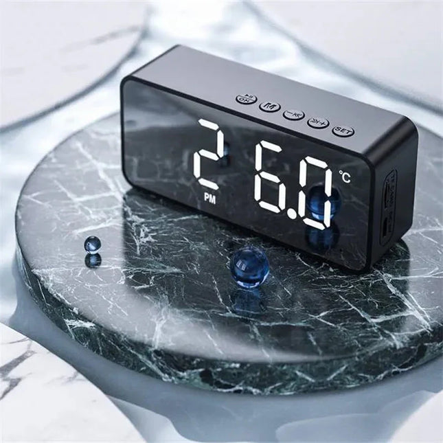 Radiobudzik z Bluetooth ładowany przez USB