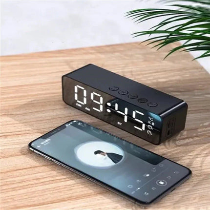 Radiobudzik z Bluetooth ładowany przez USB