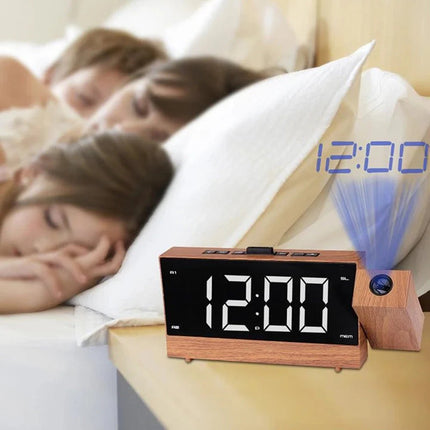 Drewniany radiobudzik z projektorem godziny