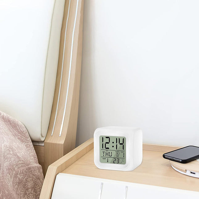 Budzik cyfrowy kostka zmieniający kolory