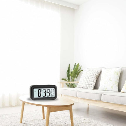 Budzik cyfrowy na baterie z podświetleniem