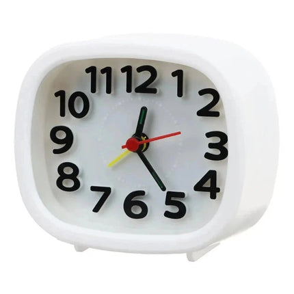 Cichy budzik analogowy z płynącym mechanizmem