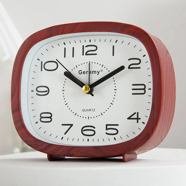 Analogowy budzik z dużymi cyframi