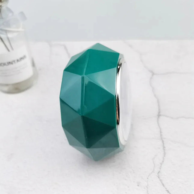 Budzik wskazówkowy z dużymi cyframi