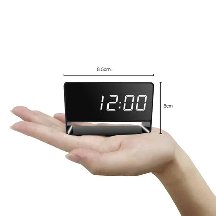 Budzik z ukrytą kamerą Full HD