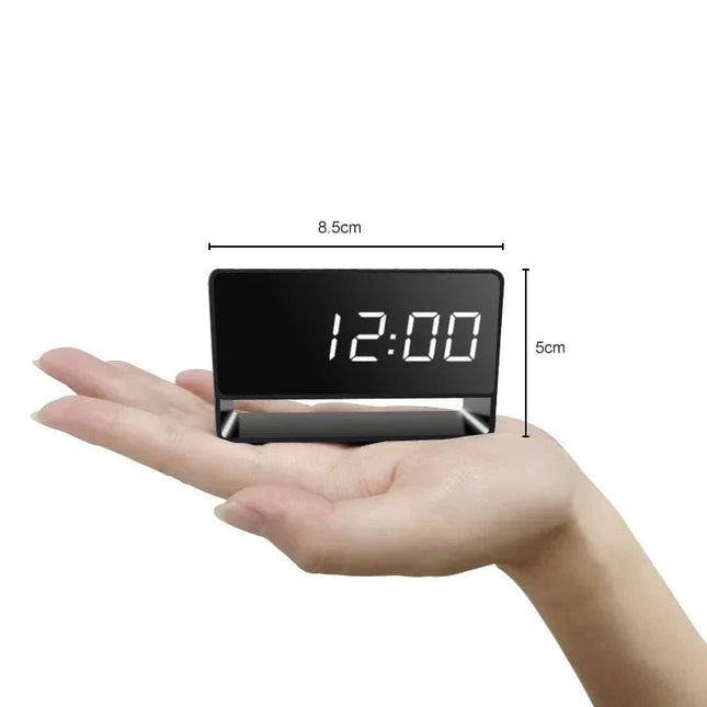 Budzik z ukrytą kamerą Full HD