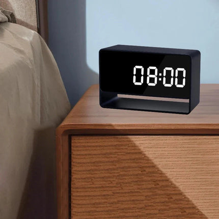 Budzik z ukrytą kamerą Full HD