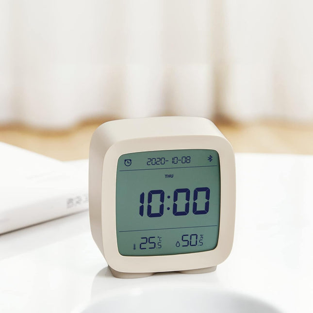 Cyfrowy budzik podróżny z termometrem