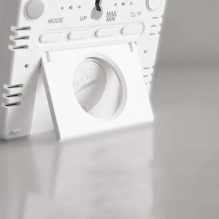 Cichy cyfrowy budzik podróżny z alarmem