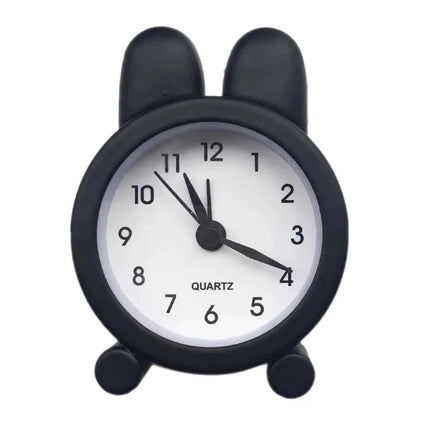 Mały budzik analogowy z uszami królika