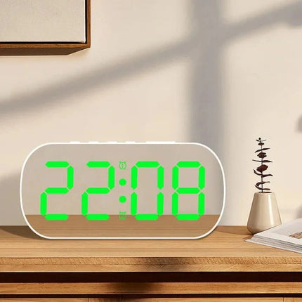 Lustrzany budzik z dużymi cyframi