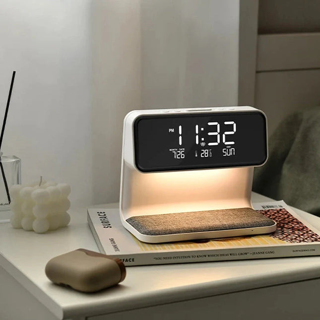 Budzik cyfrowy z ładowarką indukcyjną Qi