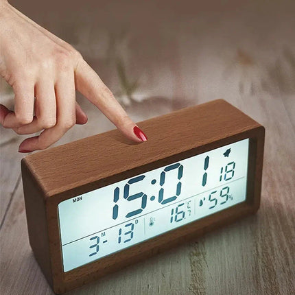 Drewniany budzik elektroniczny z wyświetlaczem LCD