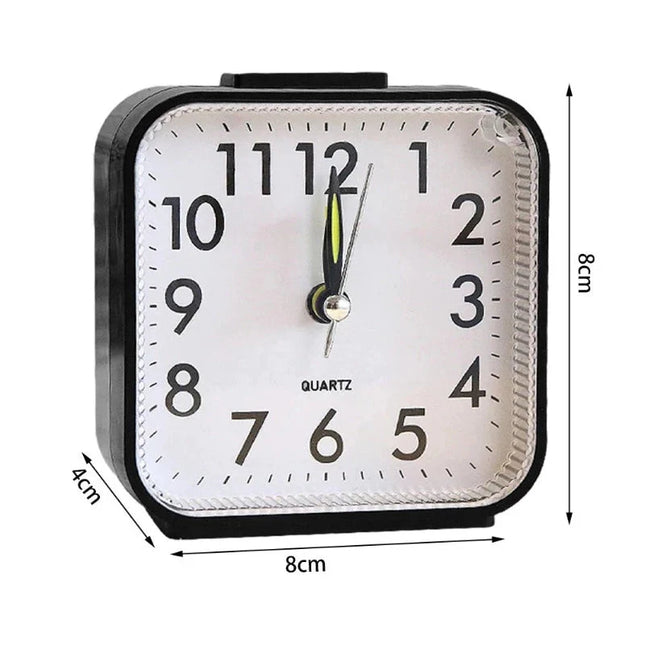 Prosty kwadratowy budzik analogowy na baterie