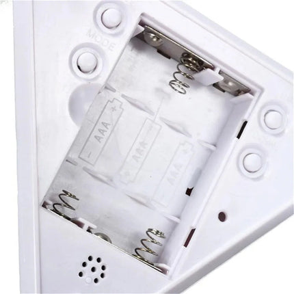 Budzik piramida z lampką zmieniającą kolory