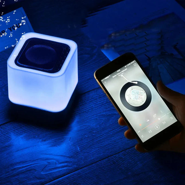 Budzik lampka nocna ze zmianą kolorów