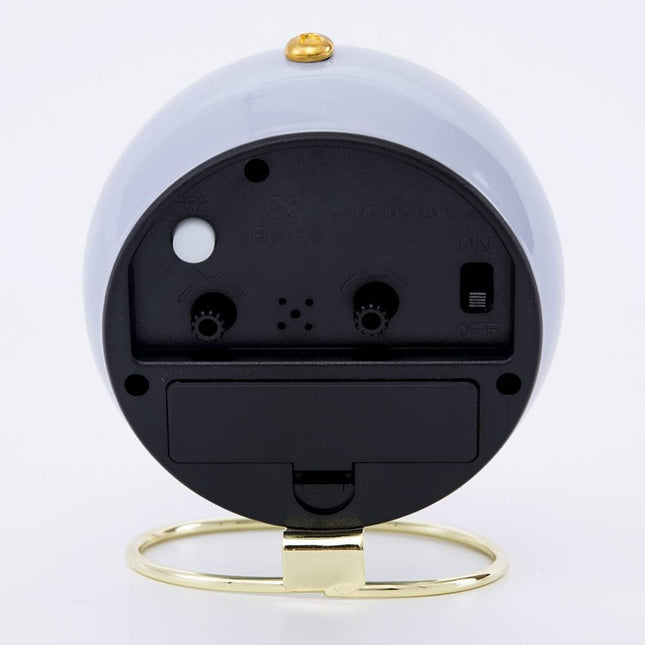 Niebieski budzik biurkowy w stylu retro