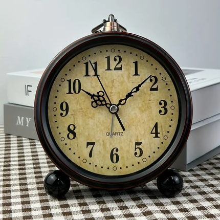 Budzik vintage z uchwytem do przenoszenia