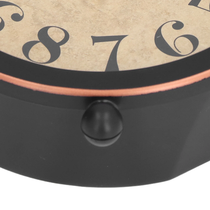 Okrągły budzik stołowy w stylu retro