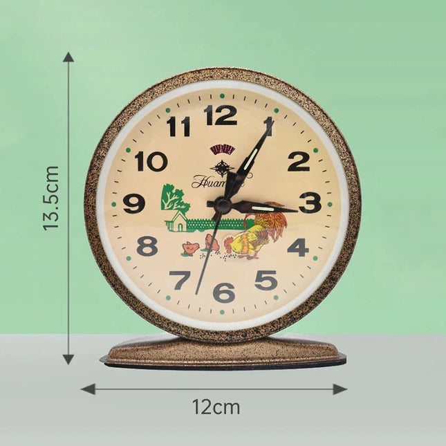 Stary okrągły budzik mechaniczny retro